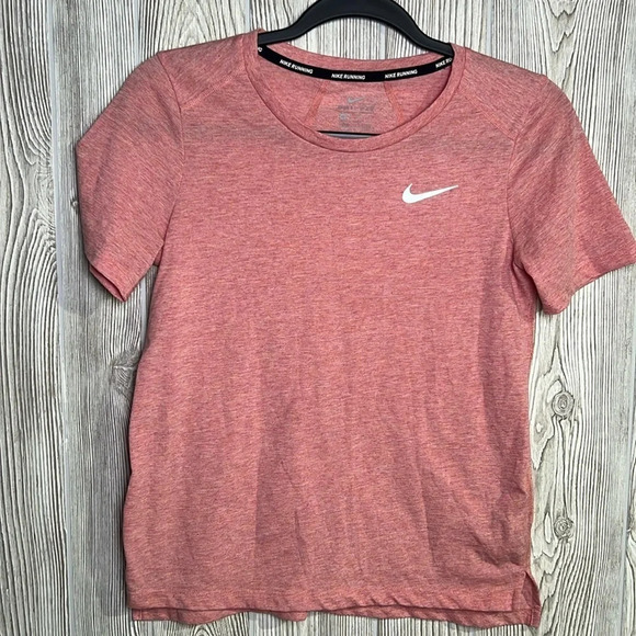 Women Nike running dri-fit tee size XS - Picture 1 of 4